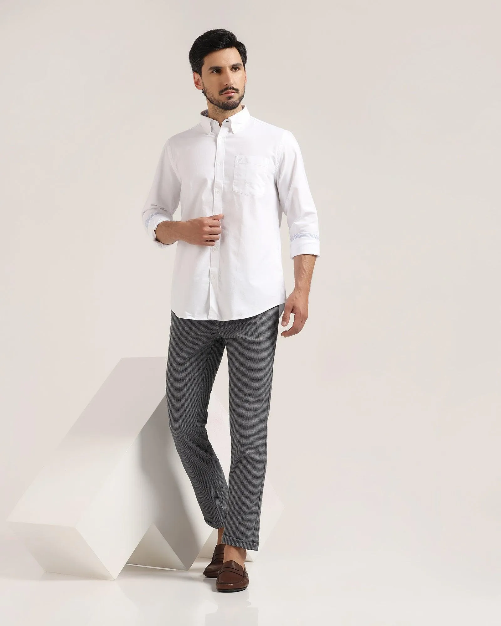 Casual White Solid Shirt - Ronic