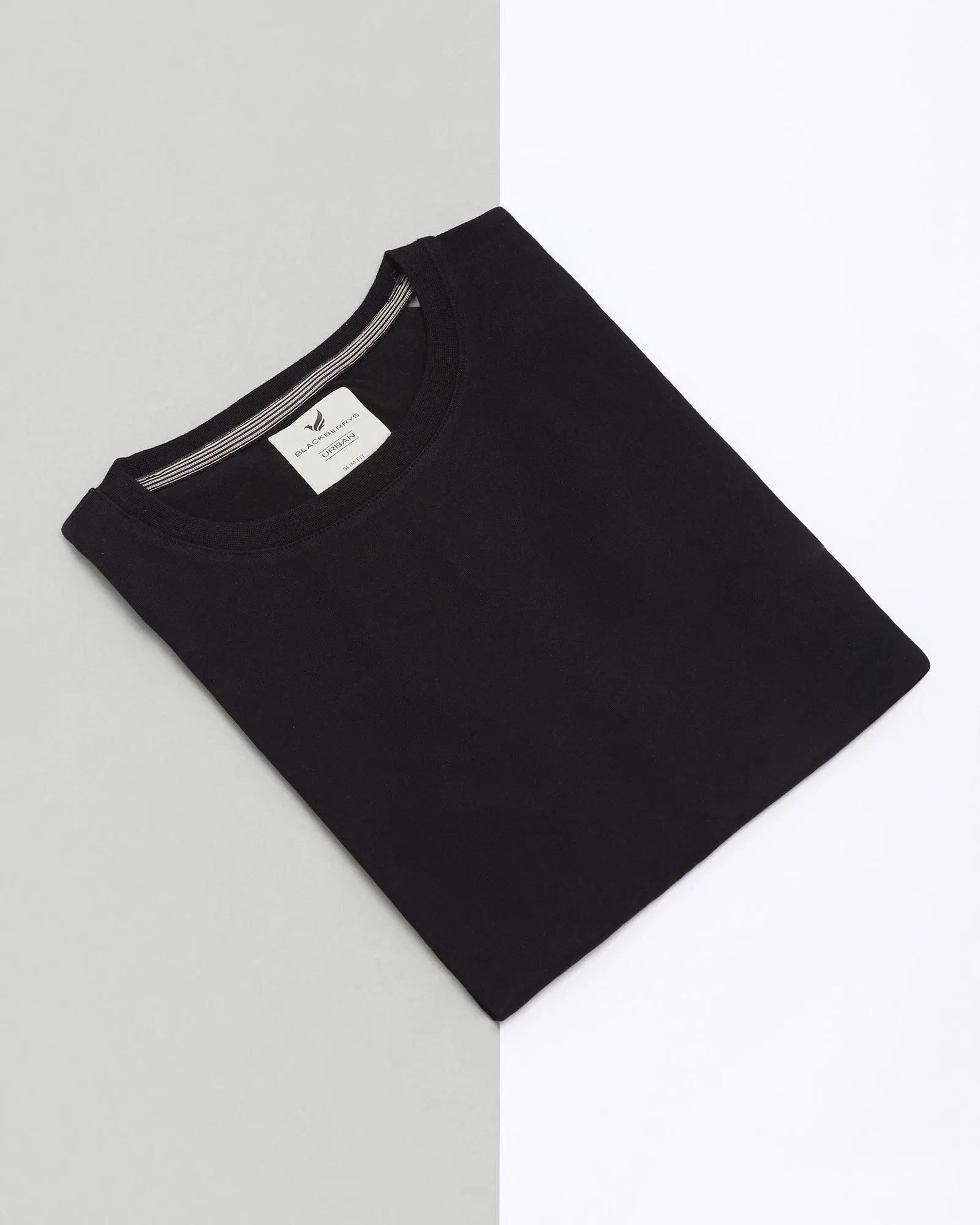 Crew Neck Black Solid T-Shirt - Holan