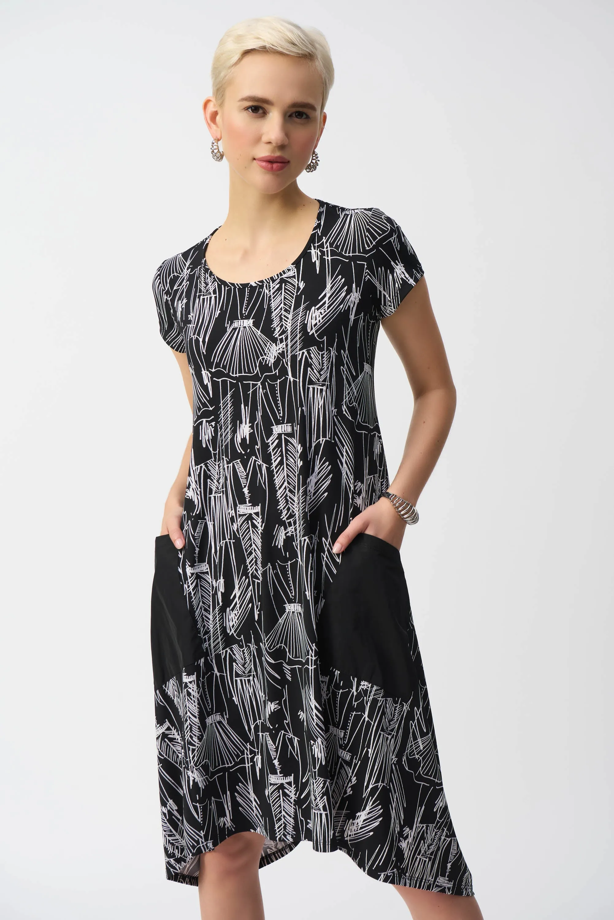 FASHION PRINT DRESS WITH MEMORY POCKETS