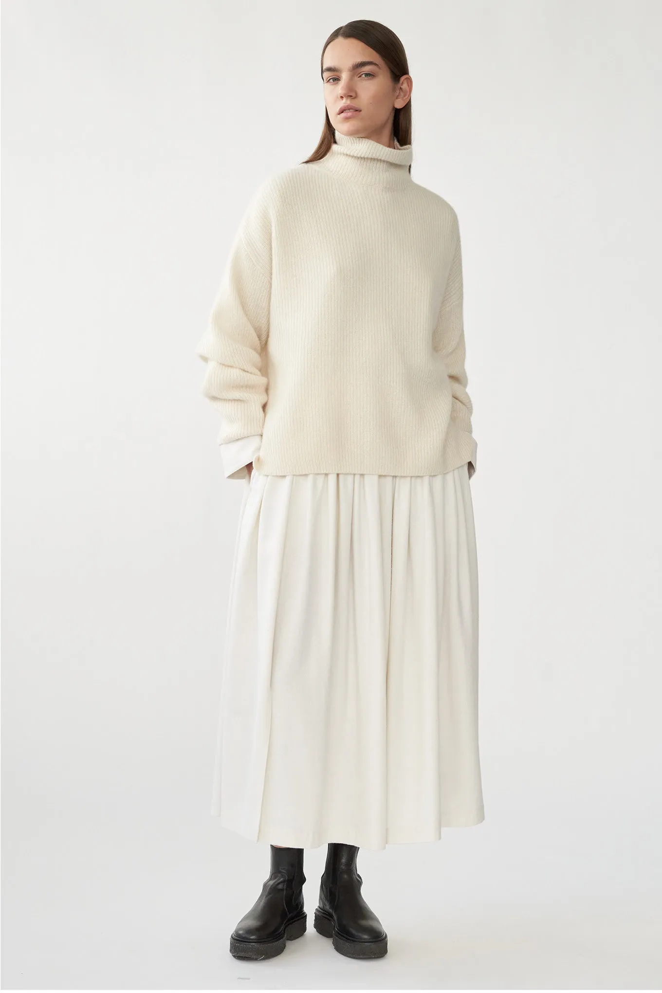 ISEA SKIRT - OFF WHITE - RAW SILK