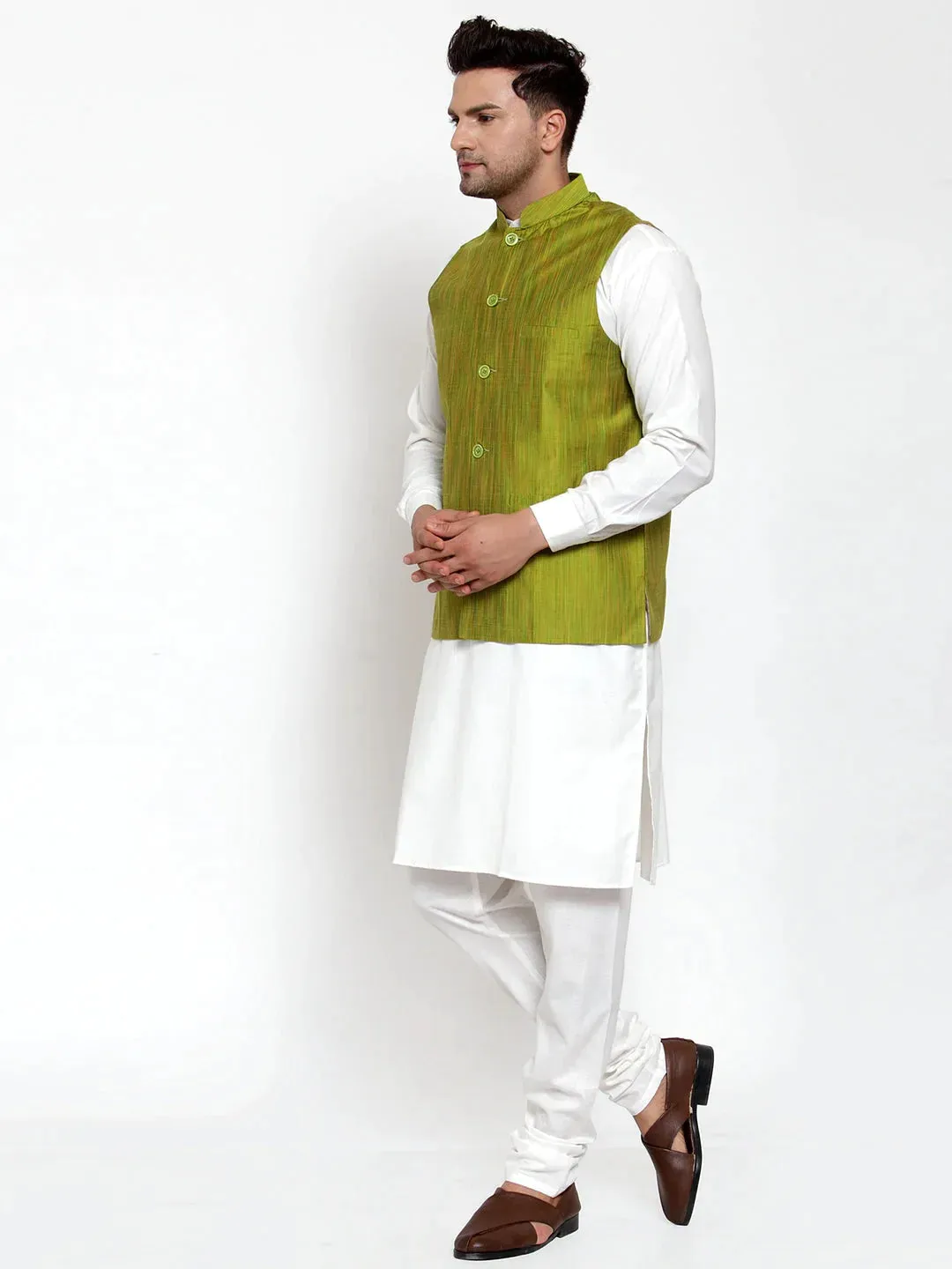 Men'S White Solid Kurta With Pyjamas & Green Nehru Jacket