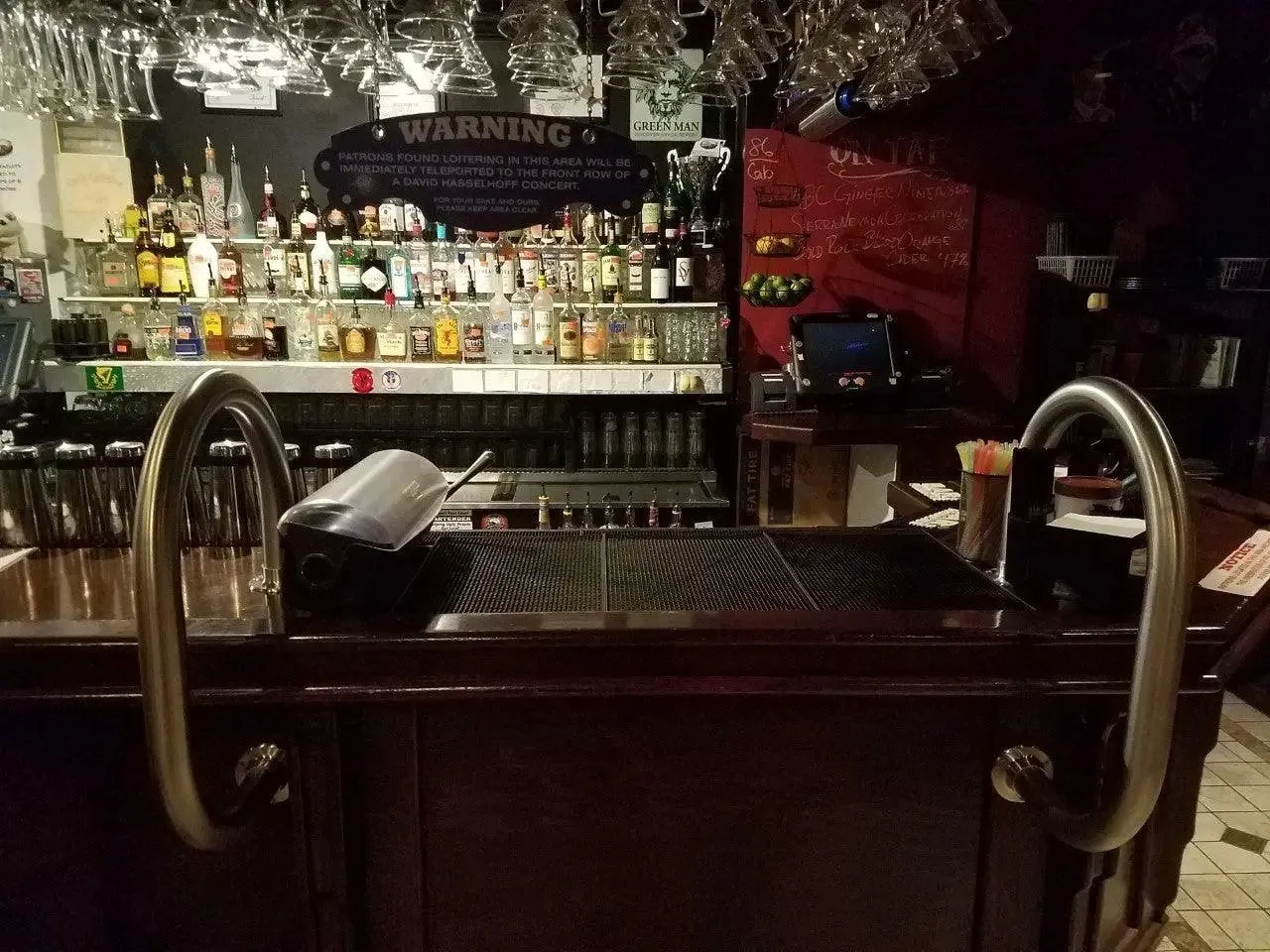 Service Bar Rail | Wait Station