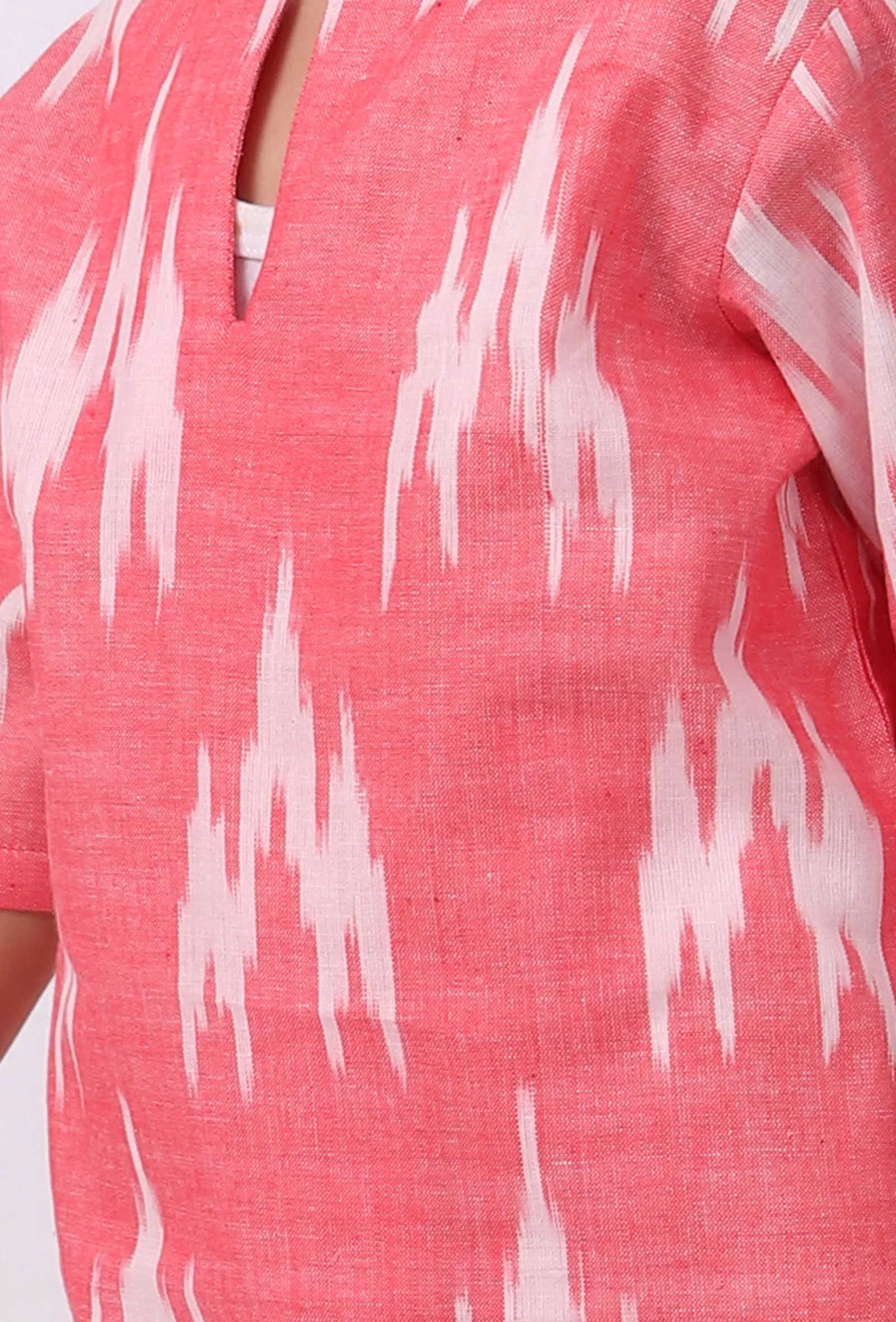 Set of 2: Pink Ikat Kurta with white Dhoti Pants