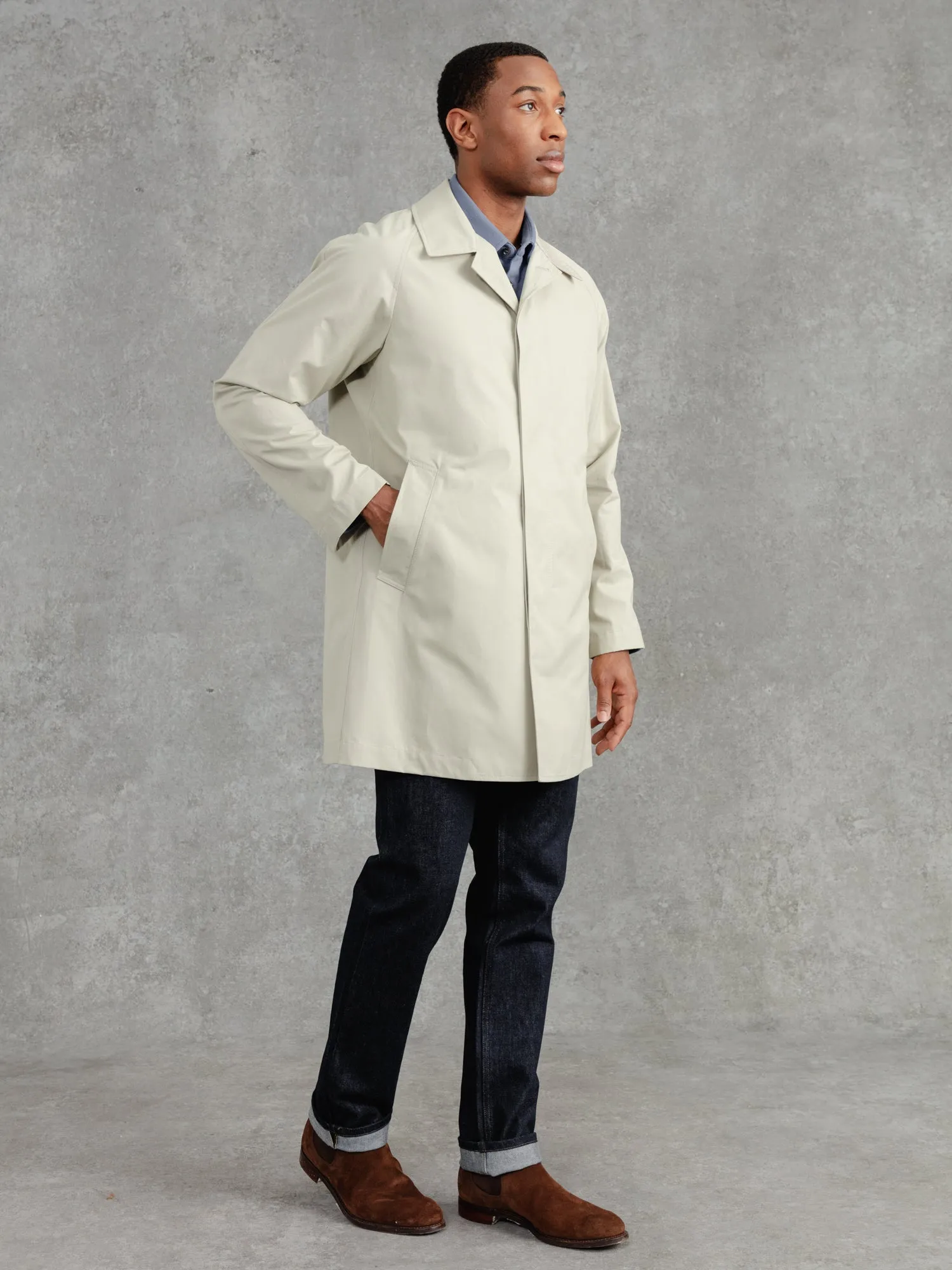 The Ventile® Raglan Raincoat - Stone