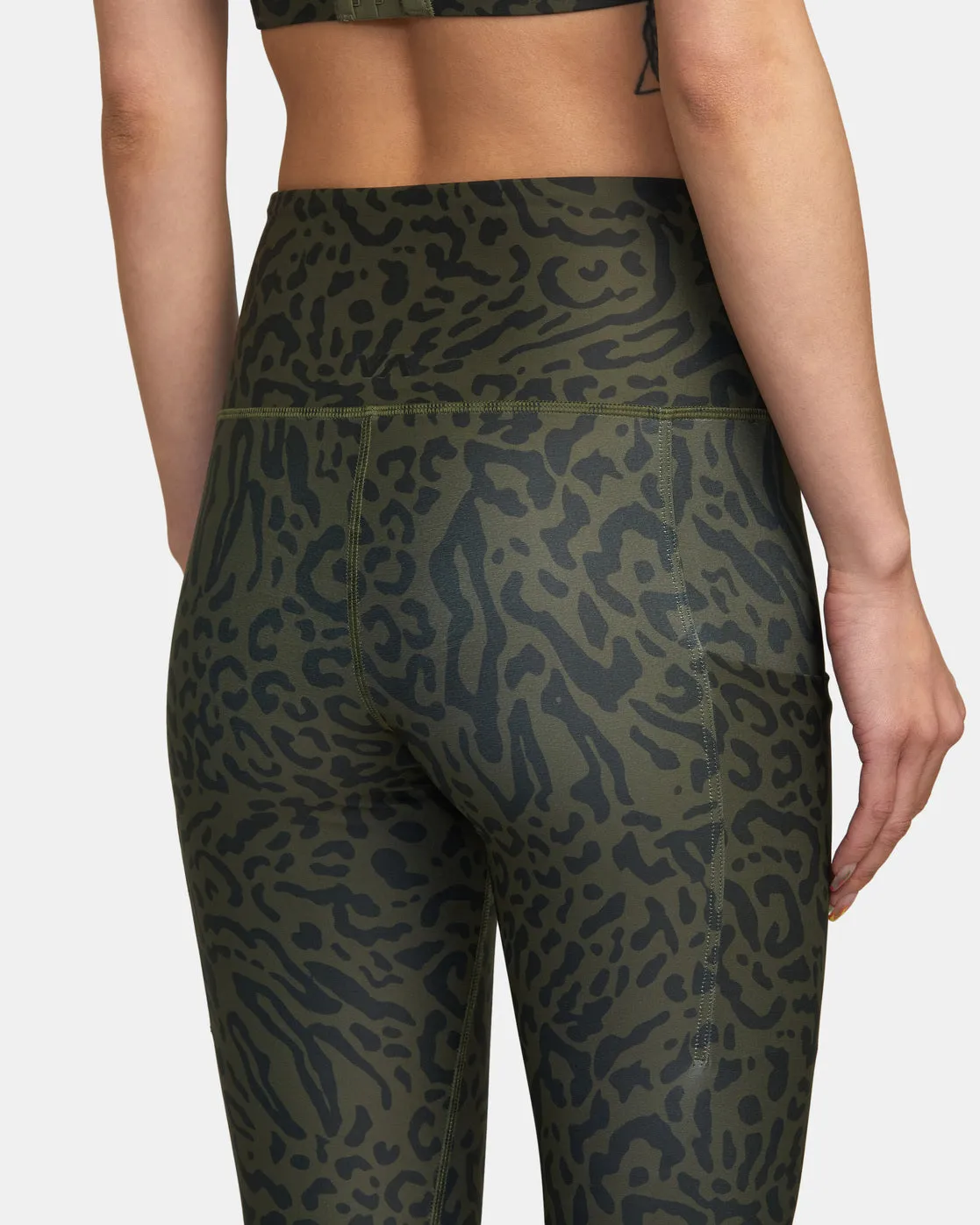 VA Sport Pocket Technical Leggings - Animal Olive